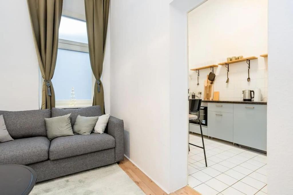 Newly Furnished Apartment For Up To 6 People Berlin Exterior photo